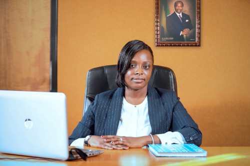 Léontine-Tania OYOUOMI-LOUMBOU épouse BIBEY - Présidente de l’ITIE Gabon