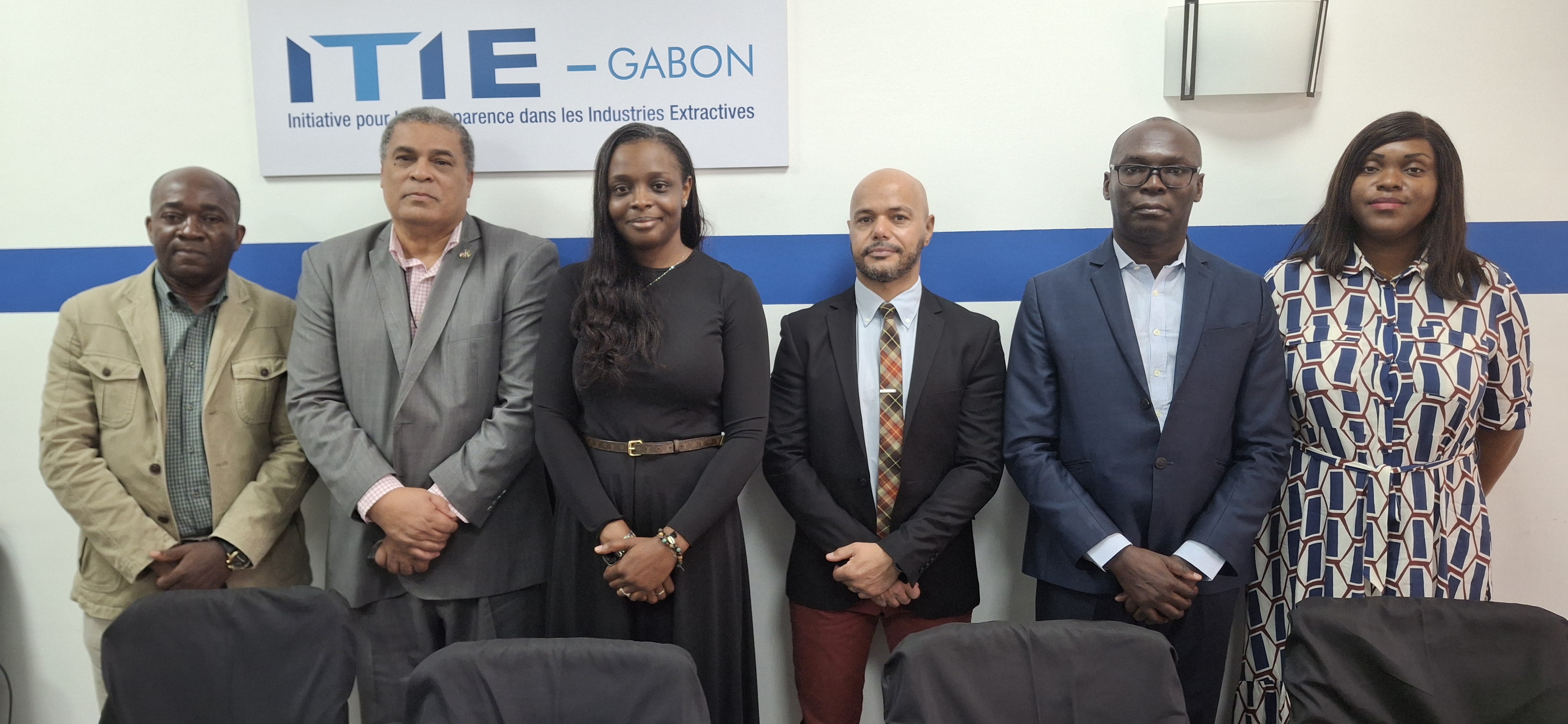 Séance de travail au siège de l’ITIE Gabon entre la